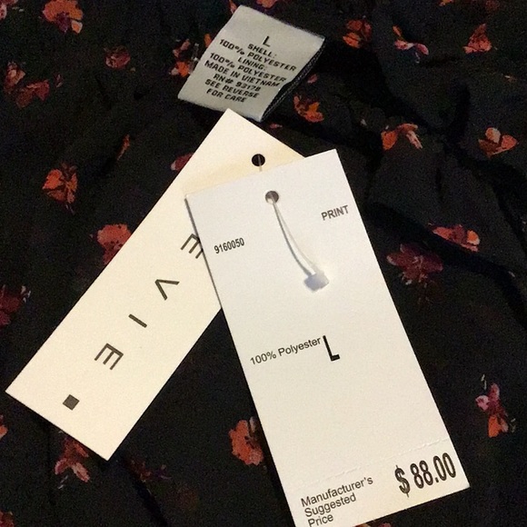 NWT Evie Black W/Dark Red Roses Sleeveless Dress - Picture 9 of 10